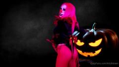 KITZI KLOWN – Raise Your Hand If You Have A Small Pp