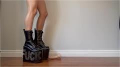 Commander Jinx – Godzilla Boot Destruction