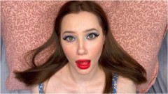 Babyheavanian – Blue eye shaddow red lipstick face fetish