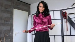FemdomFoto – Lady Constance – 30 Strokes (German)