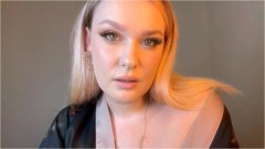 Goddess Lucie – Addicted To Goddess Glossy Lips