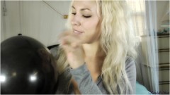 Kendall Olsen – Balloon Nail Tapping