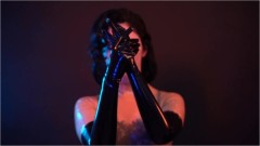 Miss Ellie Mouse – Hot Brunette in Latex Transparent Catsuit