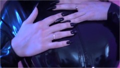 Miss Ellie Mouse – Oil and Catsuit