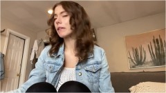 MissIvyDoll – Smoking and Snacking