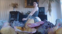 Misstressliliya – The T H E R A P E U T I C Booty Worship