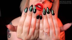 Mistress Bijoux – Chrome Green Nails Worship
