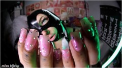 Mistress Bijoux – Diamond Nails Ignore