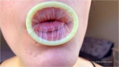 Molly Darling – Condom Mouth Play