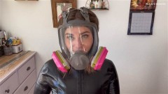 Nina Crowne – Handjob During Chemical Gas Leak