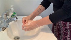 Nina Crowne – How To Don Sterile Surgical Gloves