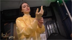Oubliette – Goddess Serena – Preparations for My Latex Session