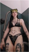 Prettyinpunk92 – Nipple use and bi encouragement