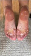 SneezeGoddess – Scrunching My Oiled Feet For You in HD