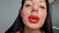 Tattooed Temptress – Red Lips Vs Black Lips
