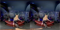The English Mansion – Miss Suzanna Maxwell – A Troublesome Cock  VR