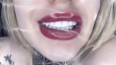 The Goldy Rush – Daily Fix For Hungry For My Lips! Portion 16 – MISTRESS MISHA GOLDY – RUSSIANBEAUTY