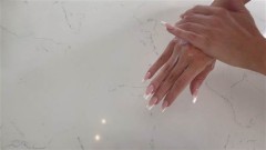 Vera Hostera – Hand & Nail ASMR
