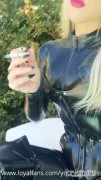 Young Goddess Kim – Crave to be used as My object