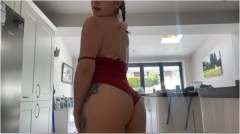 Delilah Jynx – Stripper pulls you into the back for a private dance