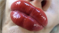 Dommelia – Goon For Mommy’s Lips
