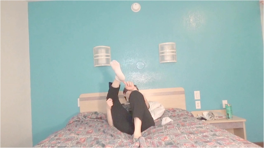 CurvyElvishGirl – shoe sock and foot worship dirty talk
