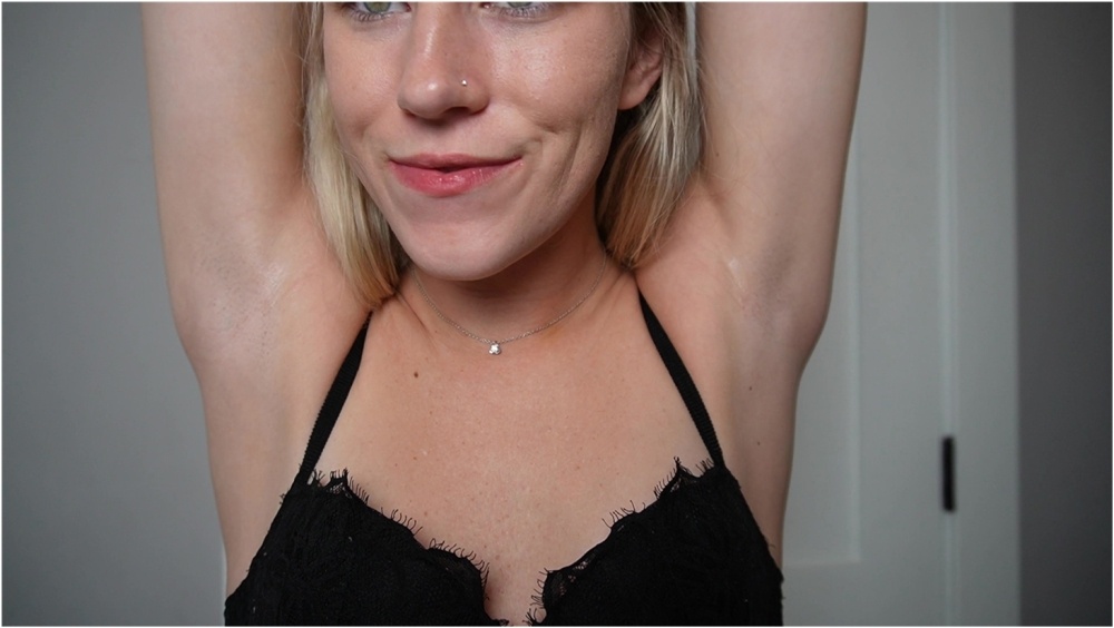 keeks 3005 – Licking My Smooth Armpits For You