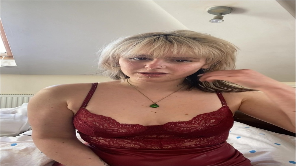 Delilah Jynx – Ashtray denial by Princess Jynx