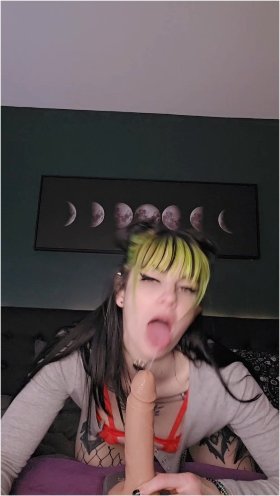 Prettyinpunk92 – Watch without touching yourself challenge