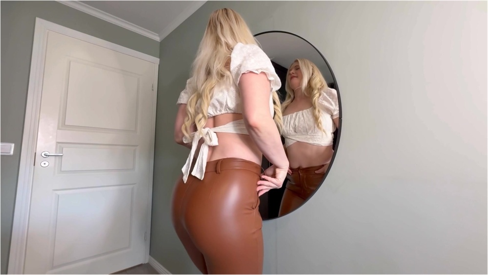 The Fart World – Unreal Introducing Miss Yozilla