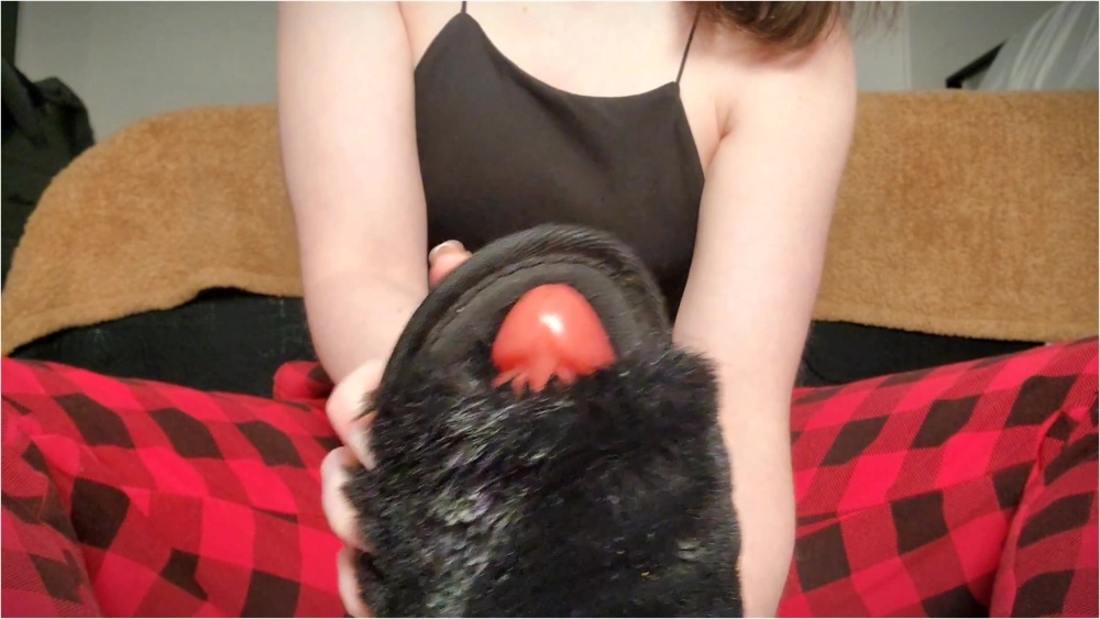 TheTinyFeetTreat – My Slipper Sniffing step brother