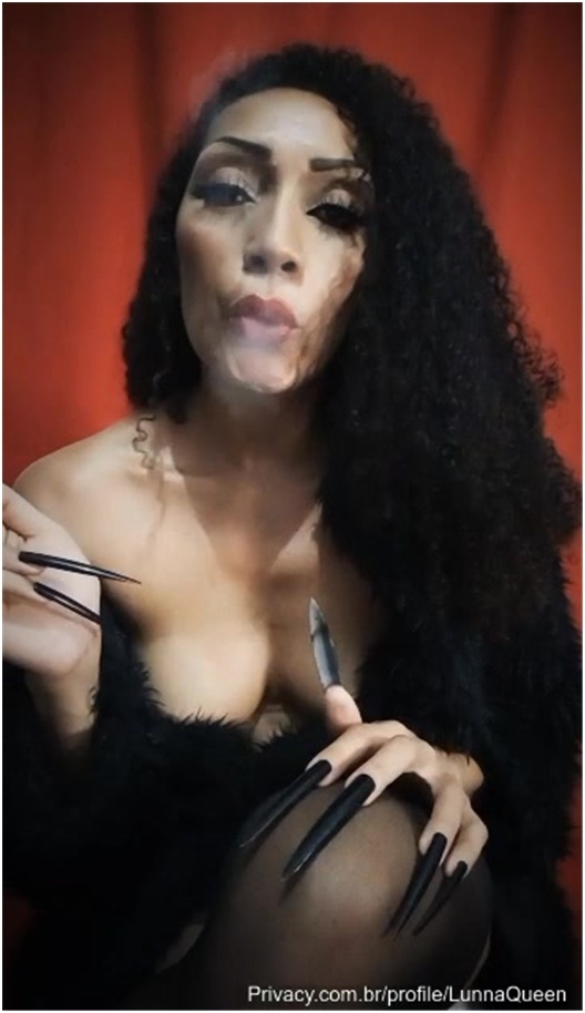 Lunna Queen – Tuxedo With A Halloween Vibe