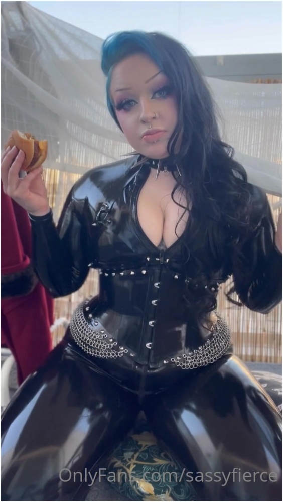 Nova The Nerd – Latex Catsuit Mugbang Chat And Corset Try On