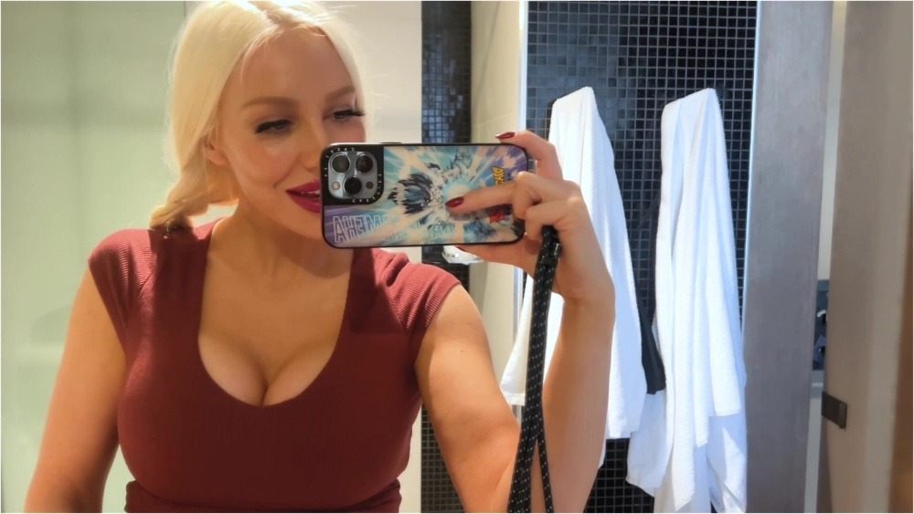 tarababcock – MY SECRET HOTEL ROOM MASTURBATION