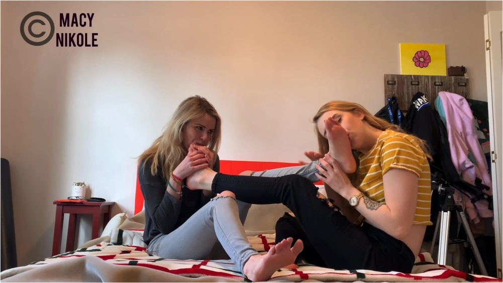 Macy Nikole – Kody and Macy Worship Each Othes Feet