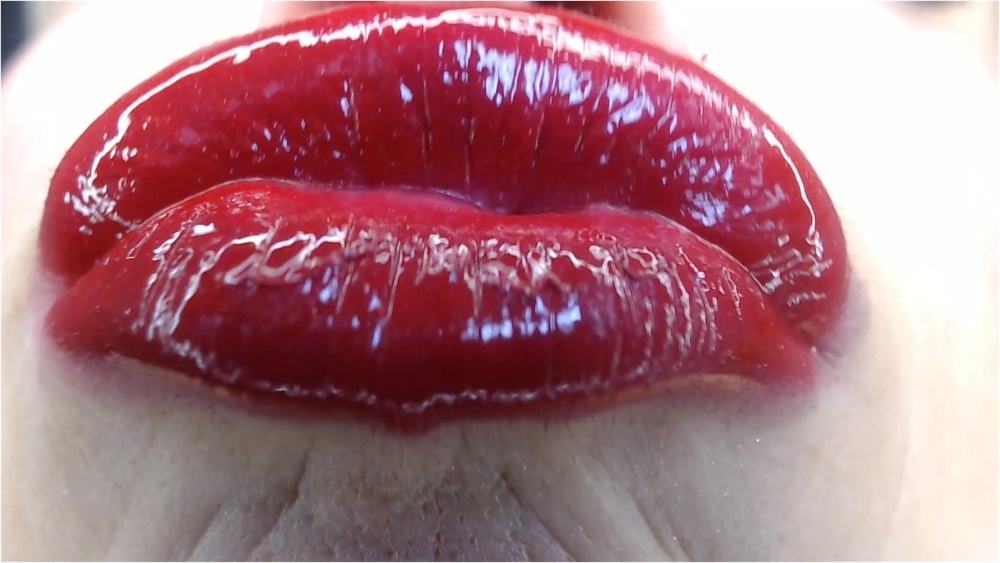 Petite Mercy – Big Pouty Red Lips