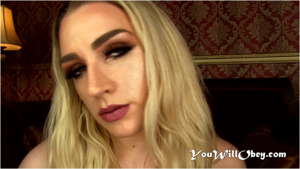Ruby Enraylls – Mesmerizing Lips You to Inhale